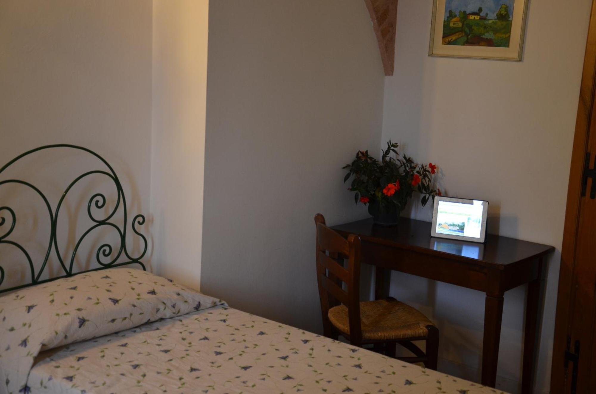 Borgo Piazza Bed & Breakfast Катандзаро Стая снимка