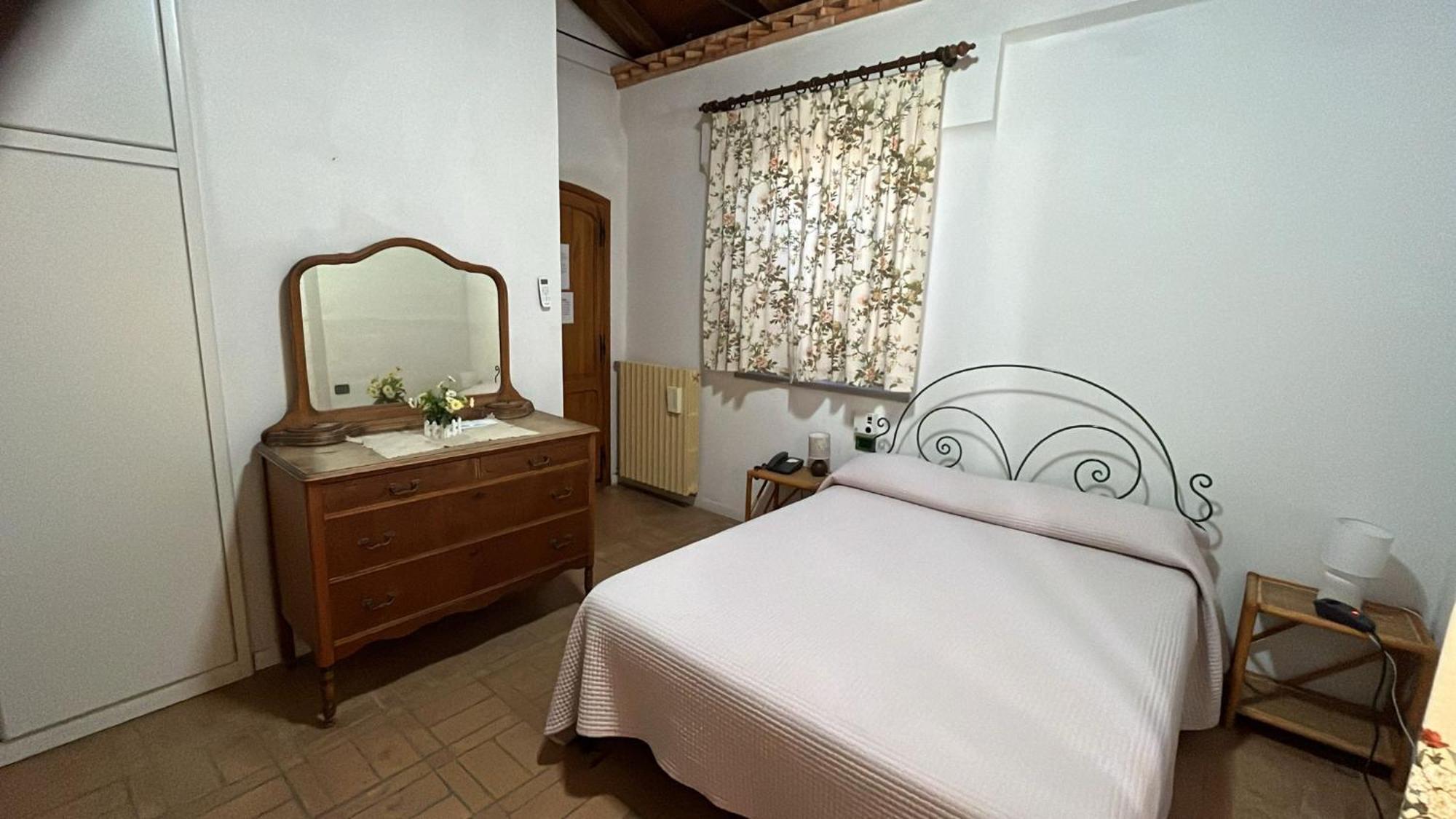 Borgo Piazza Bed & Breakfast Катандзаро Екстериор снимка